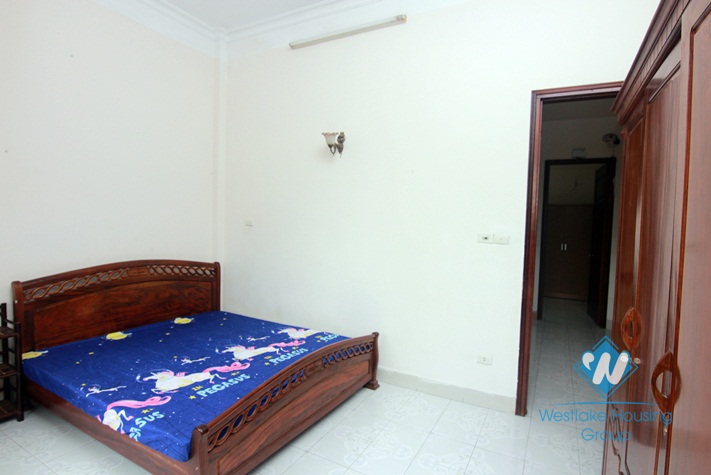 Cheap three bedrooms house for rent in Nghi Tam street, Tay Ho, Ha Noi